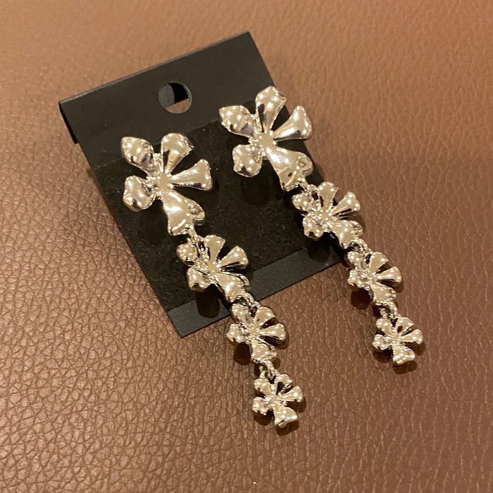 Elegant Silver Floral Drop Earrings